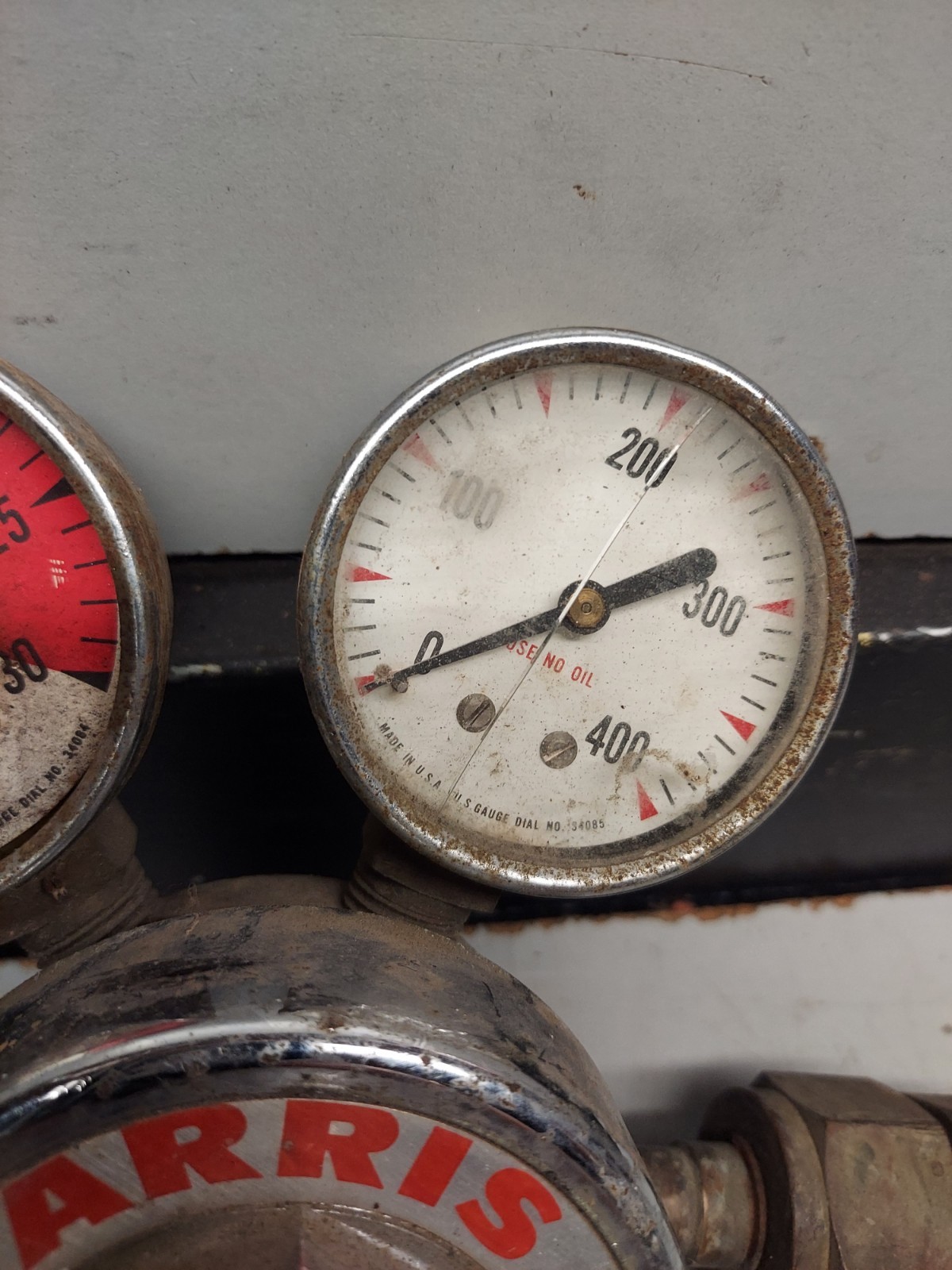 Harris Regulator Model No 25-45 Used
