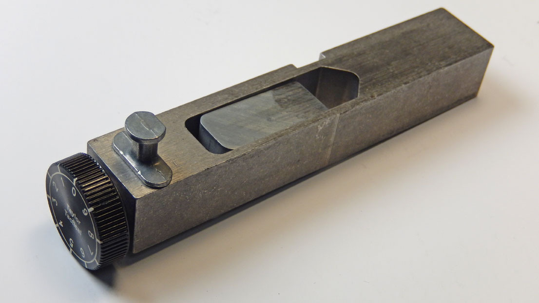 Dillon Precision Powder Thrower Adjustment Knob & Screw Assembly with Graduation