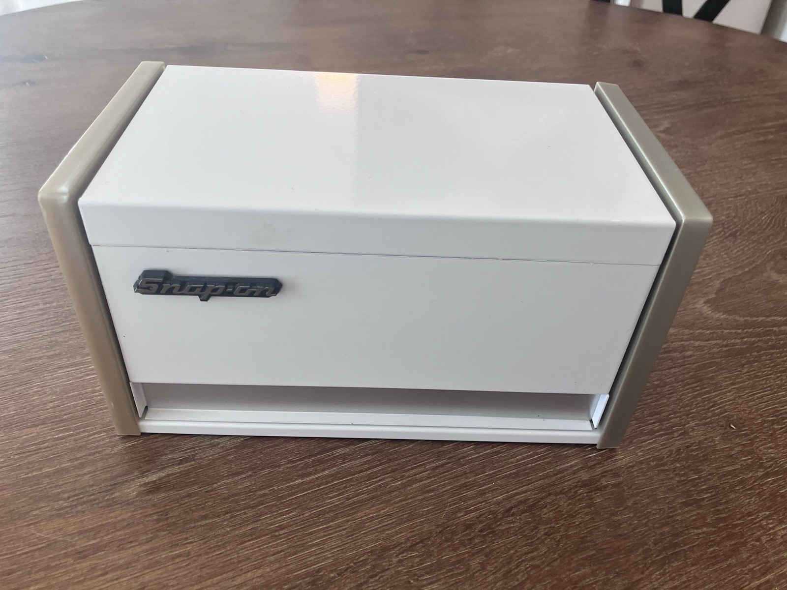 Snap On Tools Micro Tool Box White KMC923APT