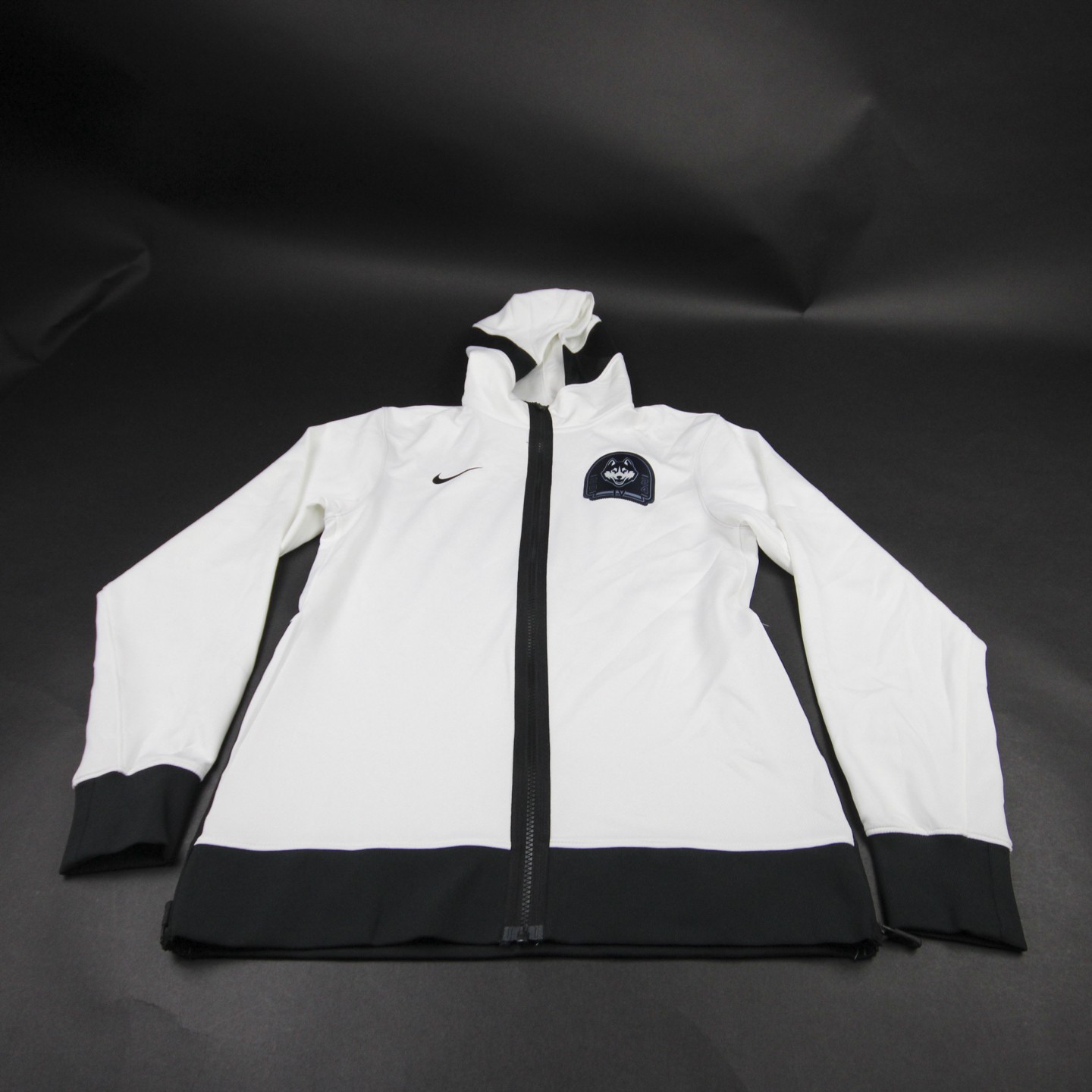 UConn Huskies Nike Dri-Fit Jacket Men's White Used Multiple Sizes
