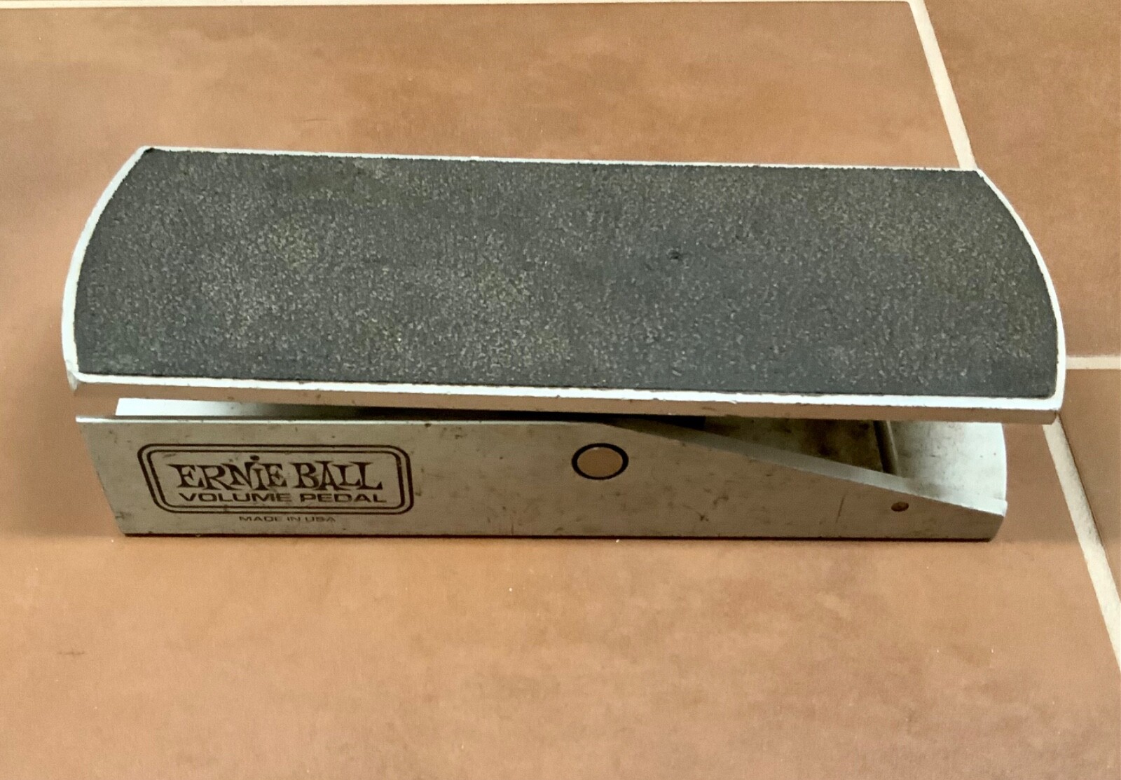 Ernie ball volume guitar pedal
