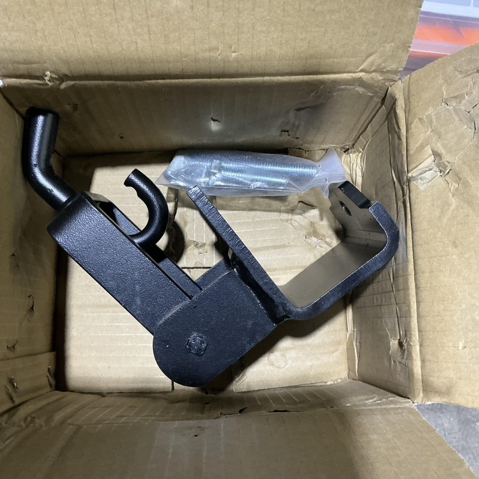 Curt 17008 Weight Distribution Hitch Hook-Up Bracket