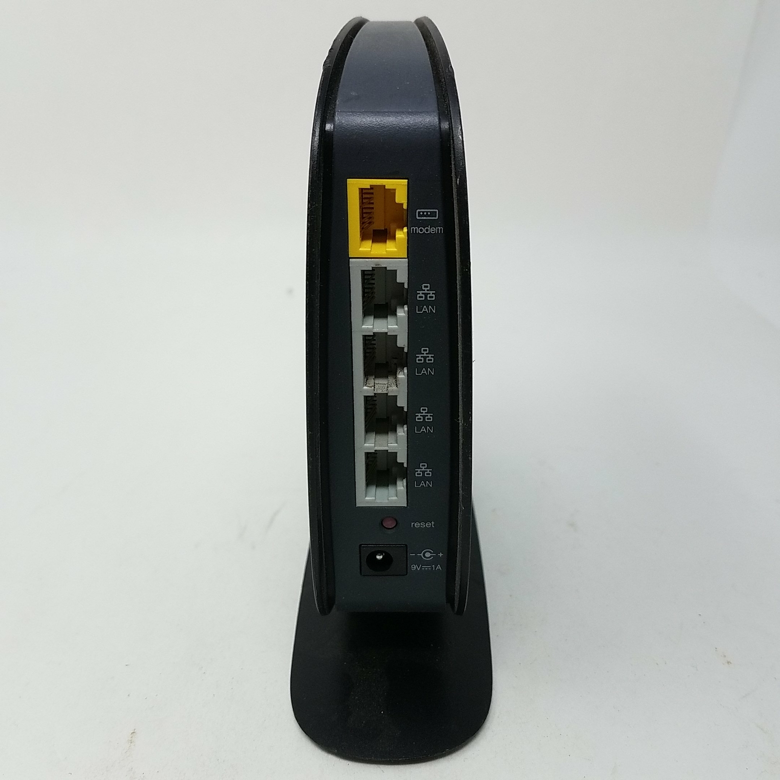 Belkin F9K1002V4 N300 4-Port 10/100 Wireless N Router