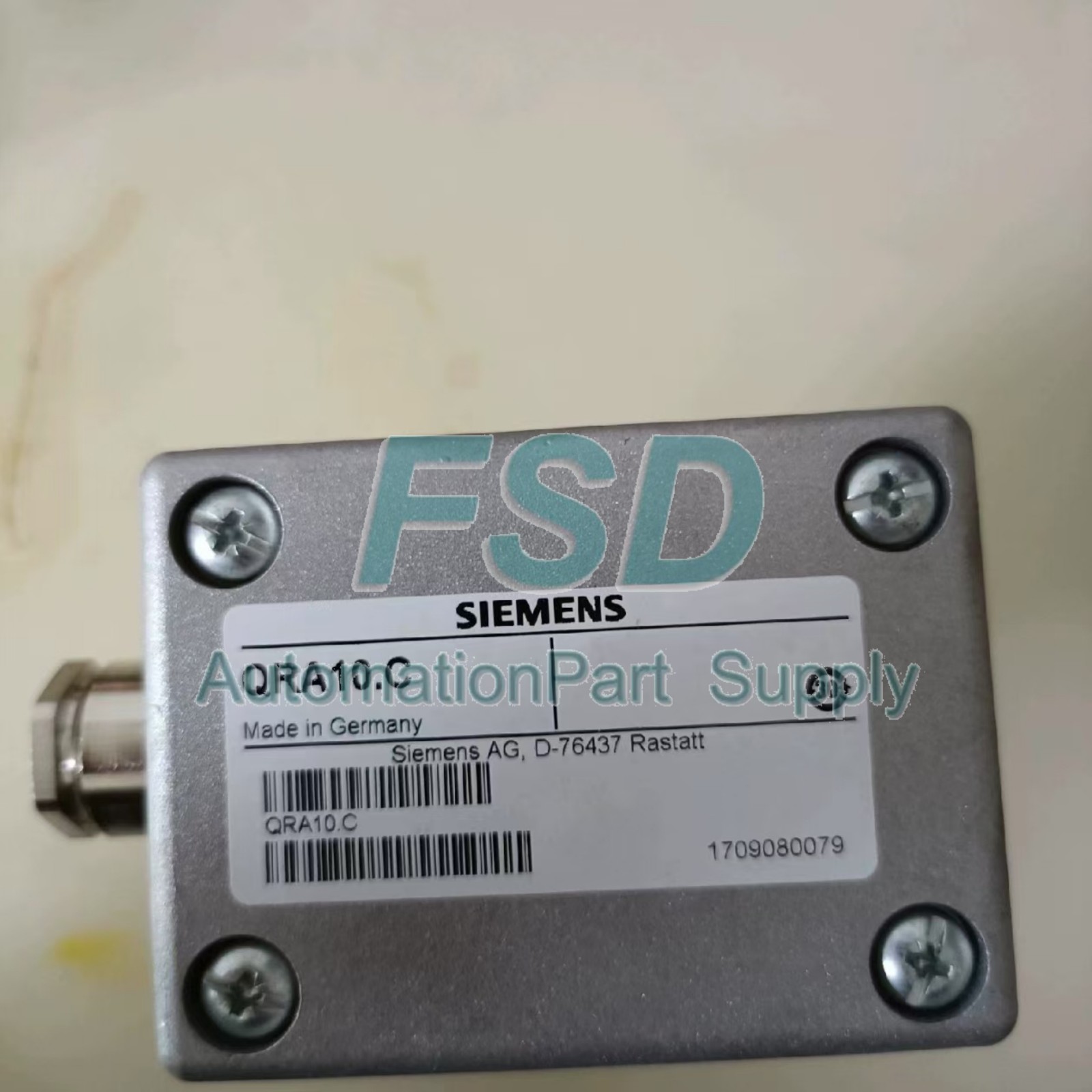 SIEMENS QRA10.C burner flame detector 1 PCS New Box