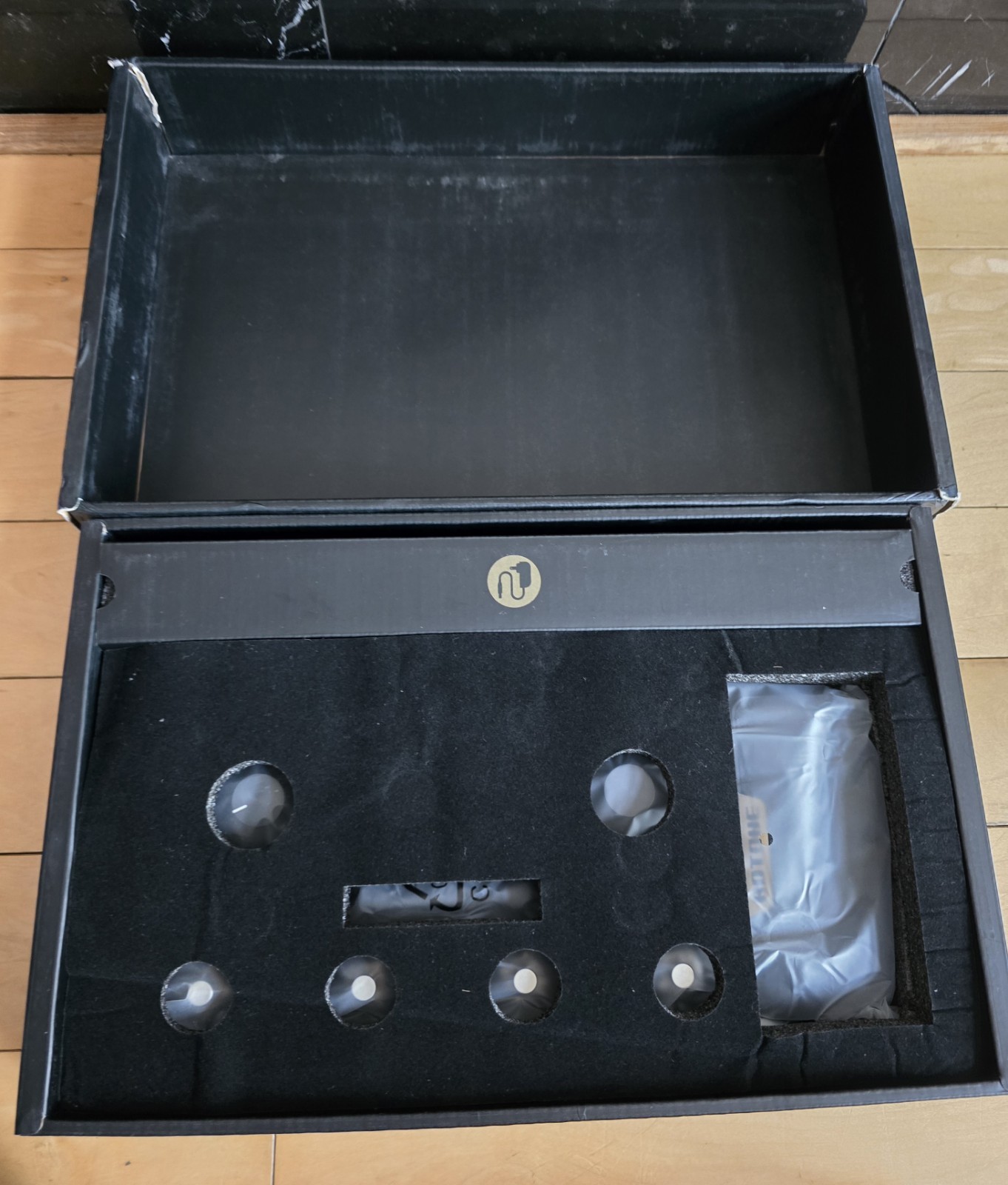 Hotone Ampero MP-100 Guitar Amp Modeler Pedal and Effects Processor Open Box