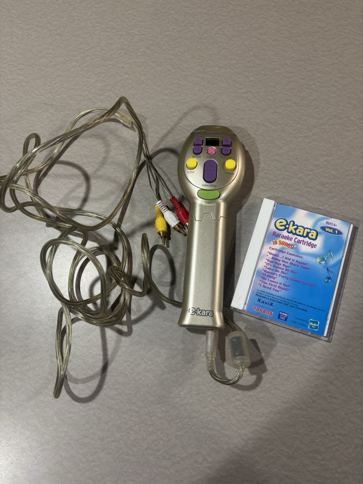 E-Kara Microphone With Two Cartridges