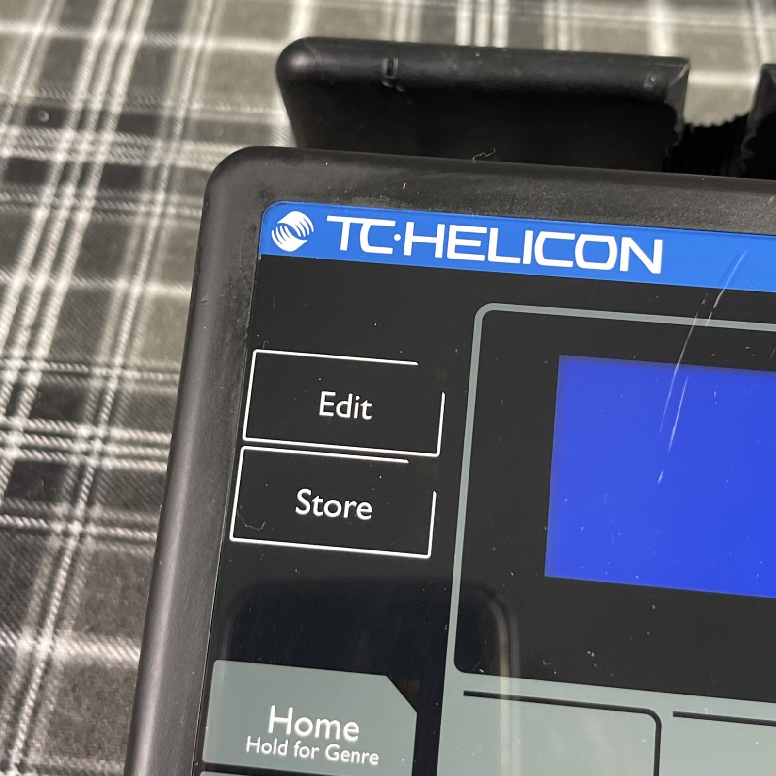 TC-HELICON VOICELIVE TOUCH 2 Vocal Effects Processor - Tested & Working!