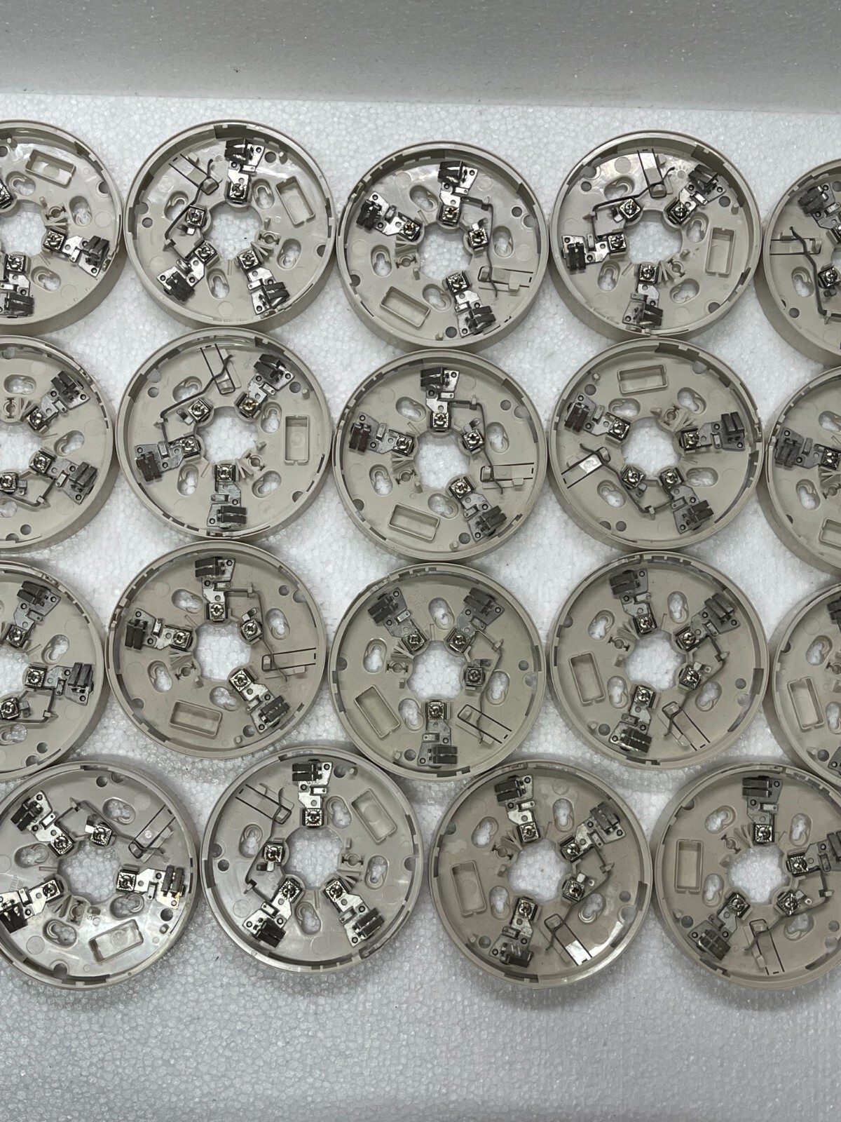 25pcs of System Sensor Model 2351E Smoke Detector With System Sensor Base B401
