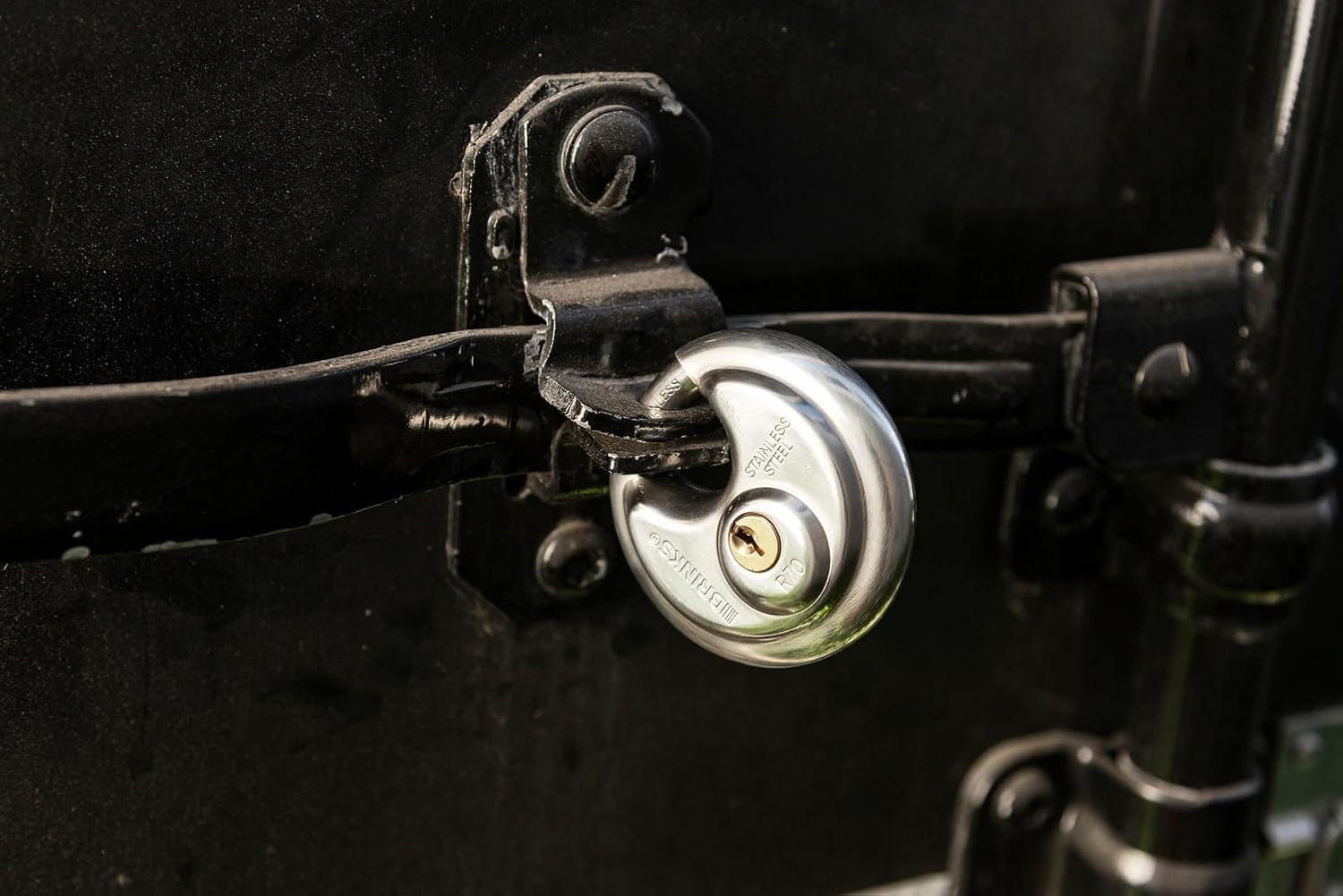 Heavy Duty Discus Plated Security Lock for Storage Shed Garage Lockers