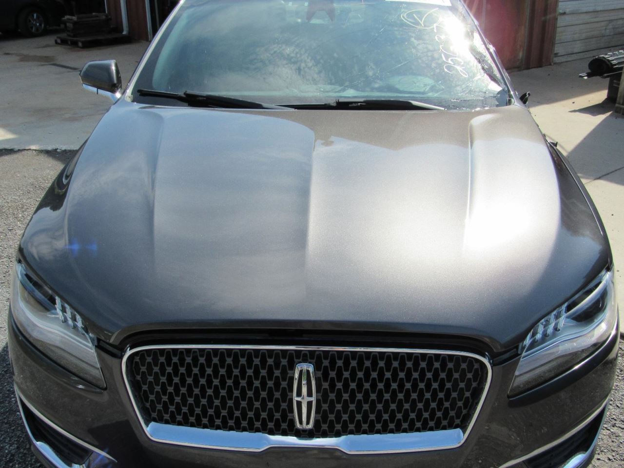 MKZ 2019 Glove Box 1063050