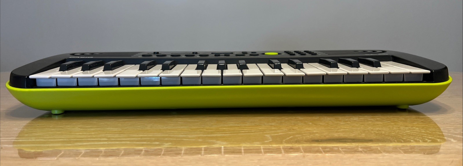 Casio Mini Electronic Keyboard SA-46 Green Black 32 Keys
