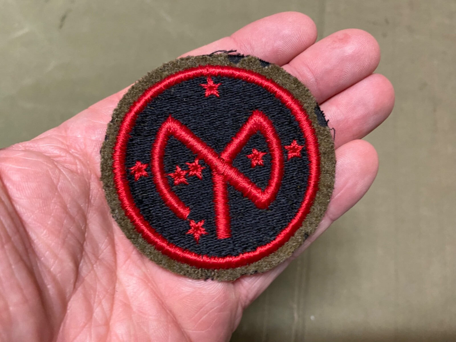 ORIGINAL WWII US 27TH INFANTRY DIVISION SLEEVE INSIGNIA PATCH-RARE BLACK BACK