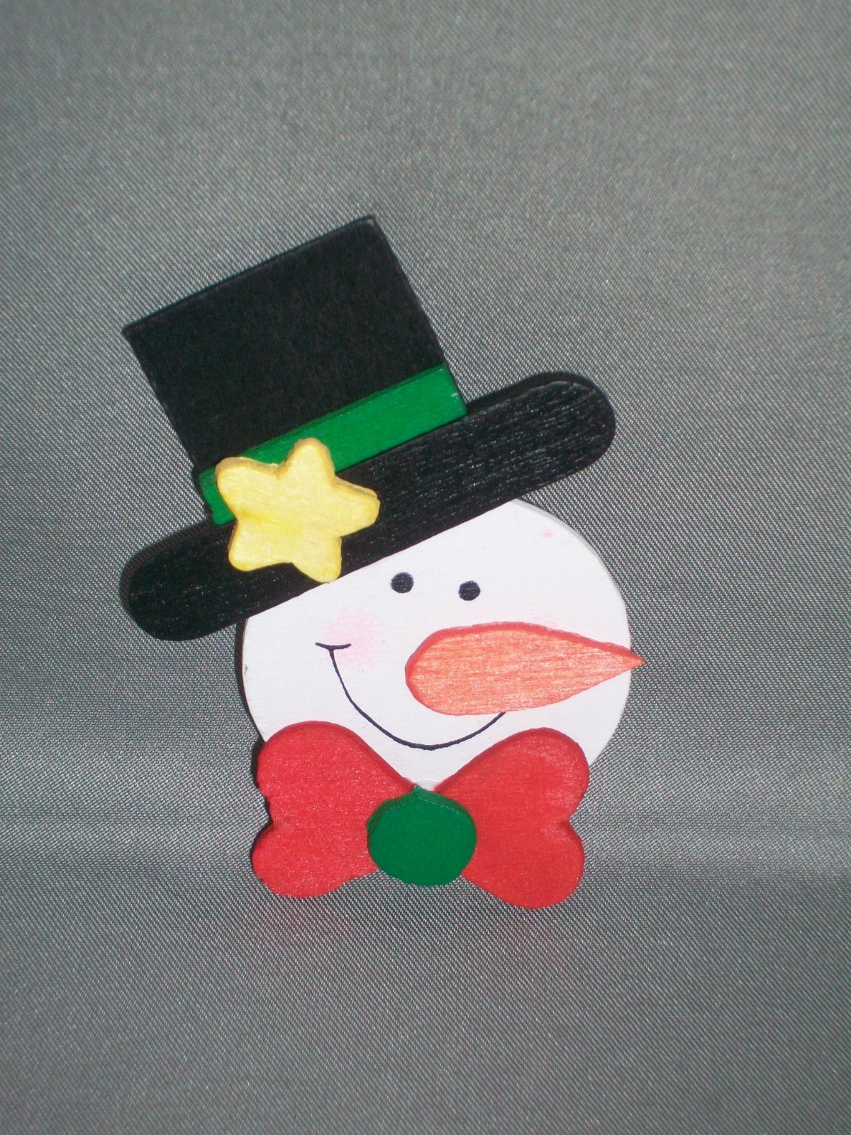 HANDMADE Child's Christmas/Holiday/Winter Painted Wood Snowman Pin - NEW