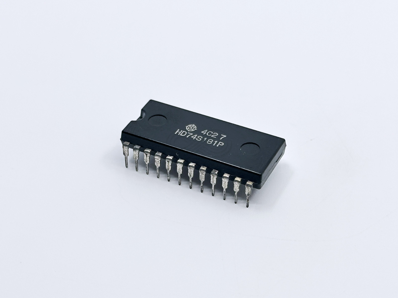 HD74S181P Hitachi 4-Bit Arithmetic Logic Unit ALU 16 DIP-24