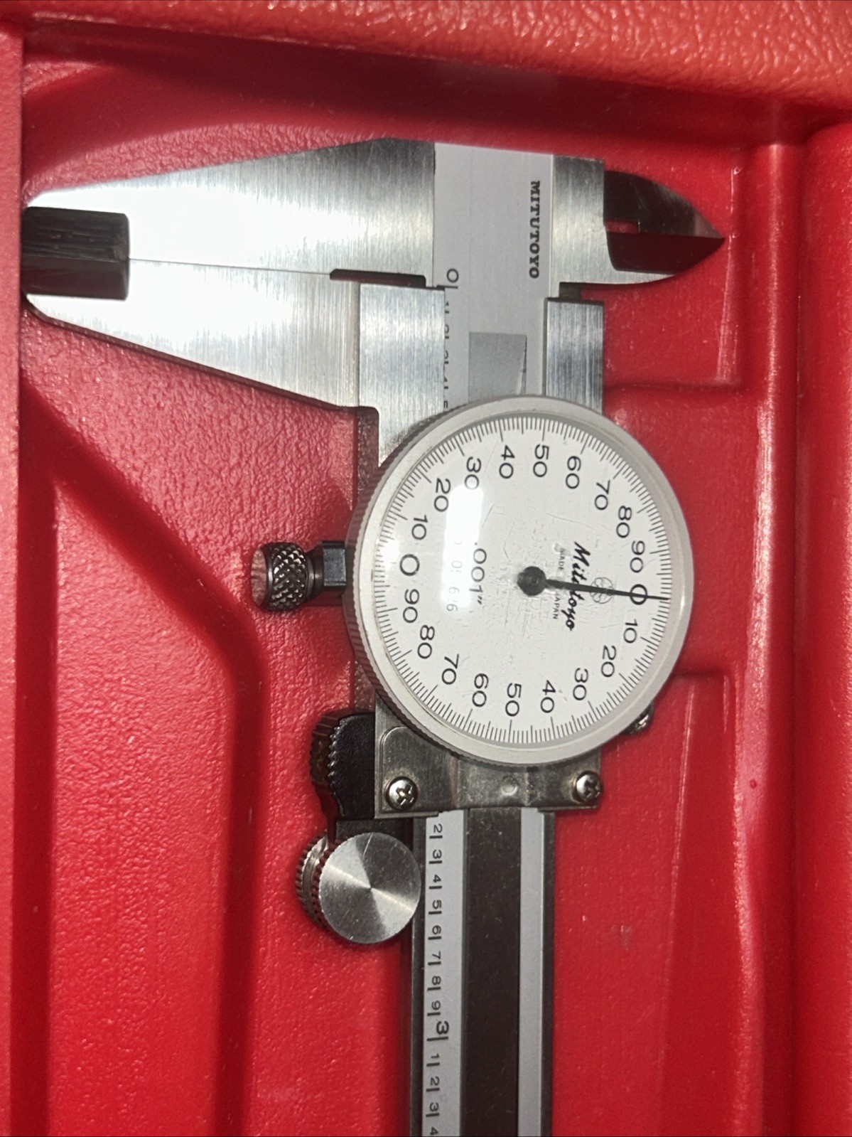 Mitutoyo No. 505-626 6” Dial Caliper Tool With Case Excellent