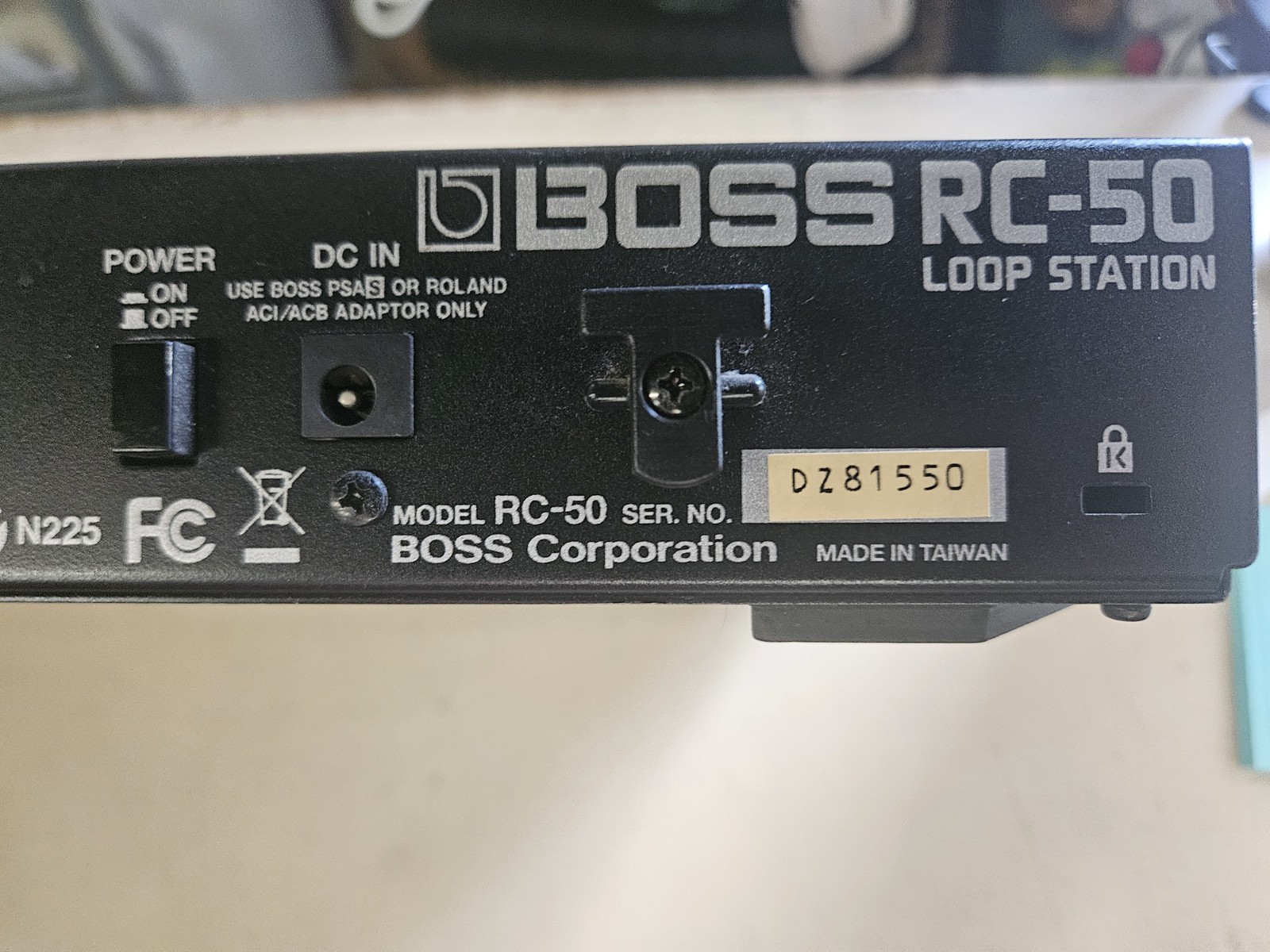 Boss RC-50 Loop Station Looper Guitar Effects Pedal Turns On Tested Read
