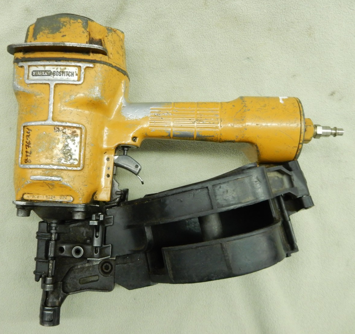 BOSTITCH N70CB AIR COIL NAILER **AS-IS TRIGGER LEAKS AIR - PARTS OR REPAIR**