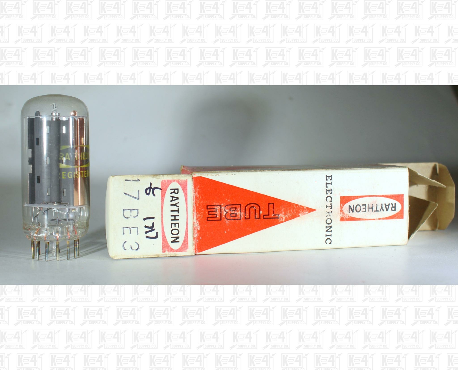 Raytheon 17BE3 Vacuum Tube Made In Japan NOS +Box