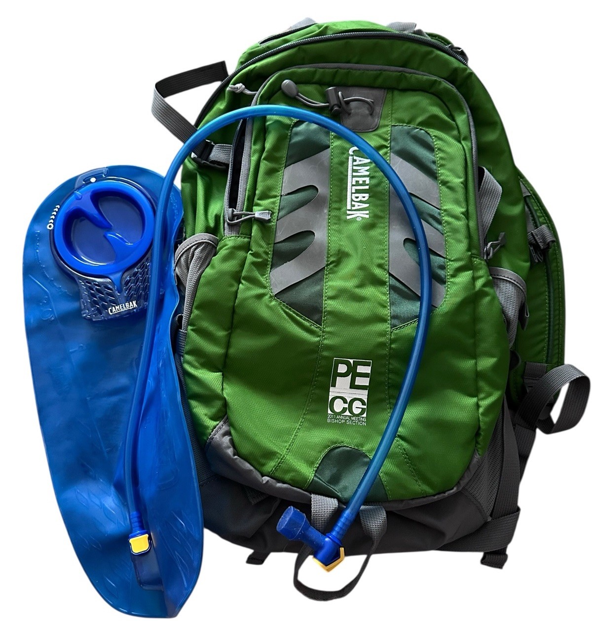 CamelBak Rim Runner 22 Hydration Pack 2.5L Zip Black Hiking Backpack New