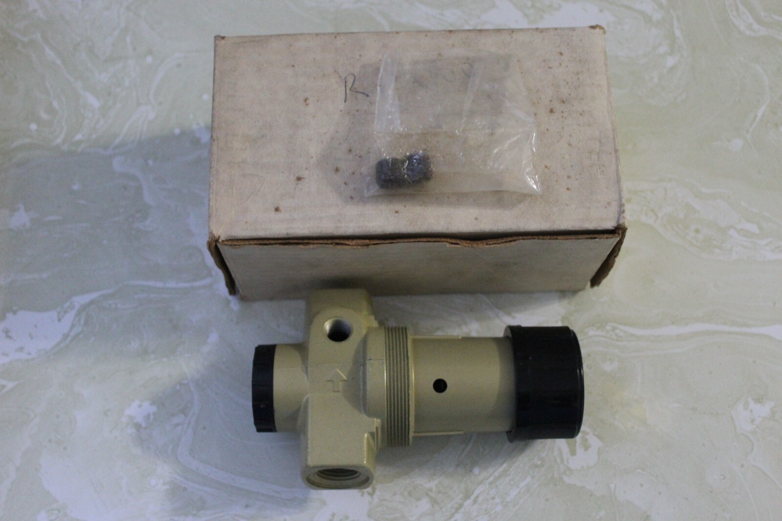 NOS, Norgren Pressure Regulator R12-400-RNSA