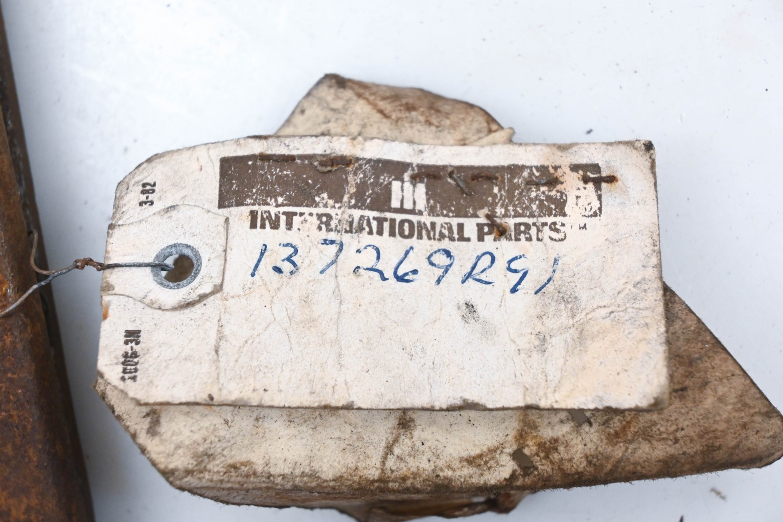 International 137269R91 Hinge NOS
