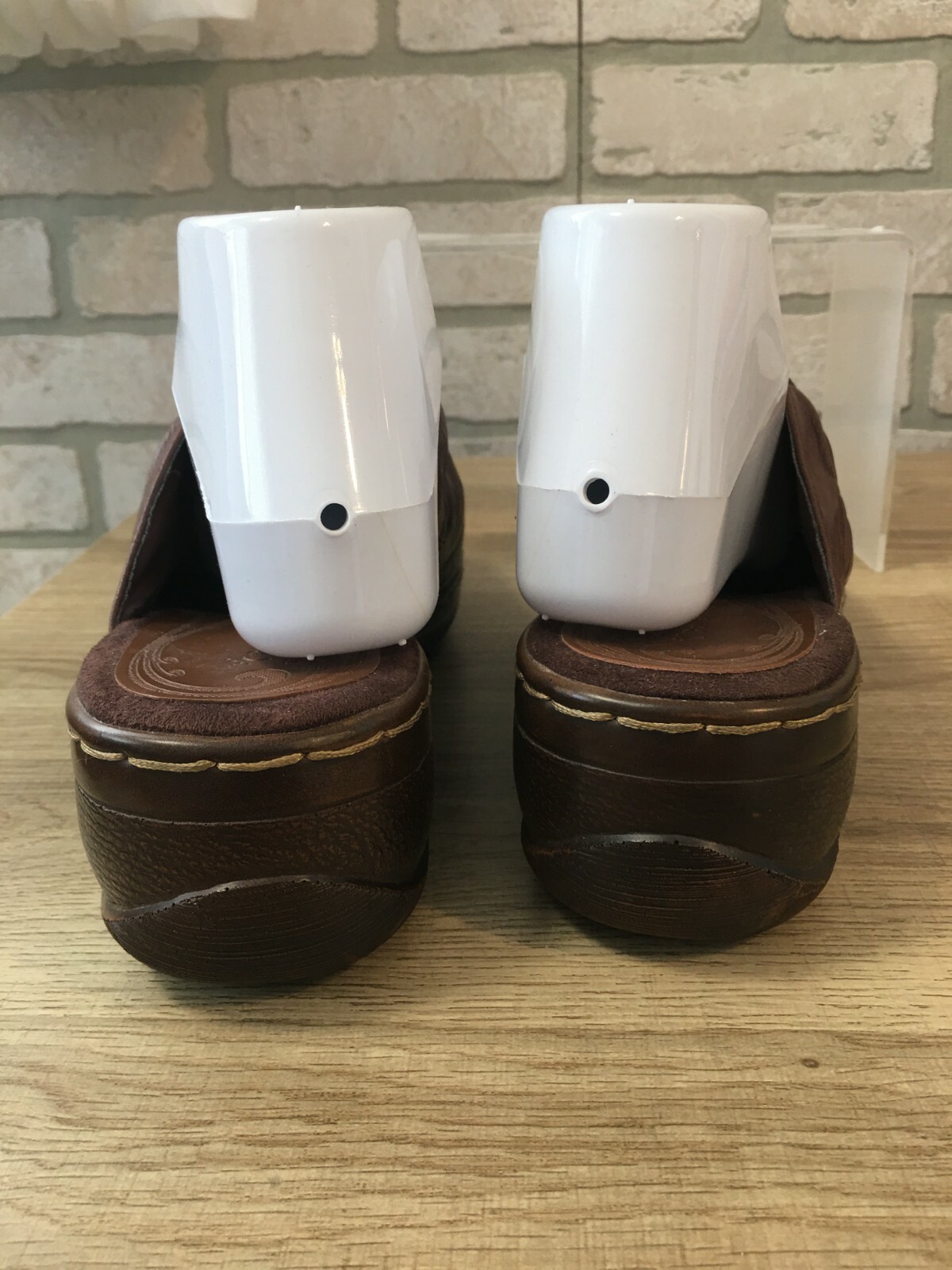 Bare Traps Palesa Womens Brown Leather Clogs, Size 9.5 M