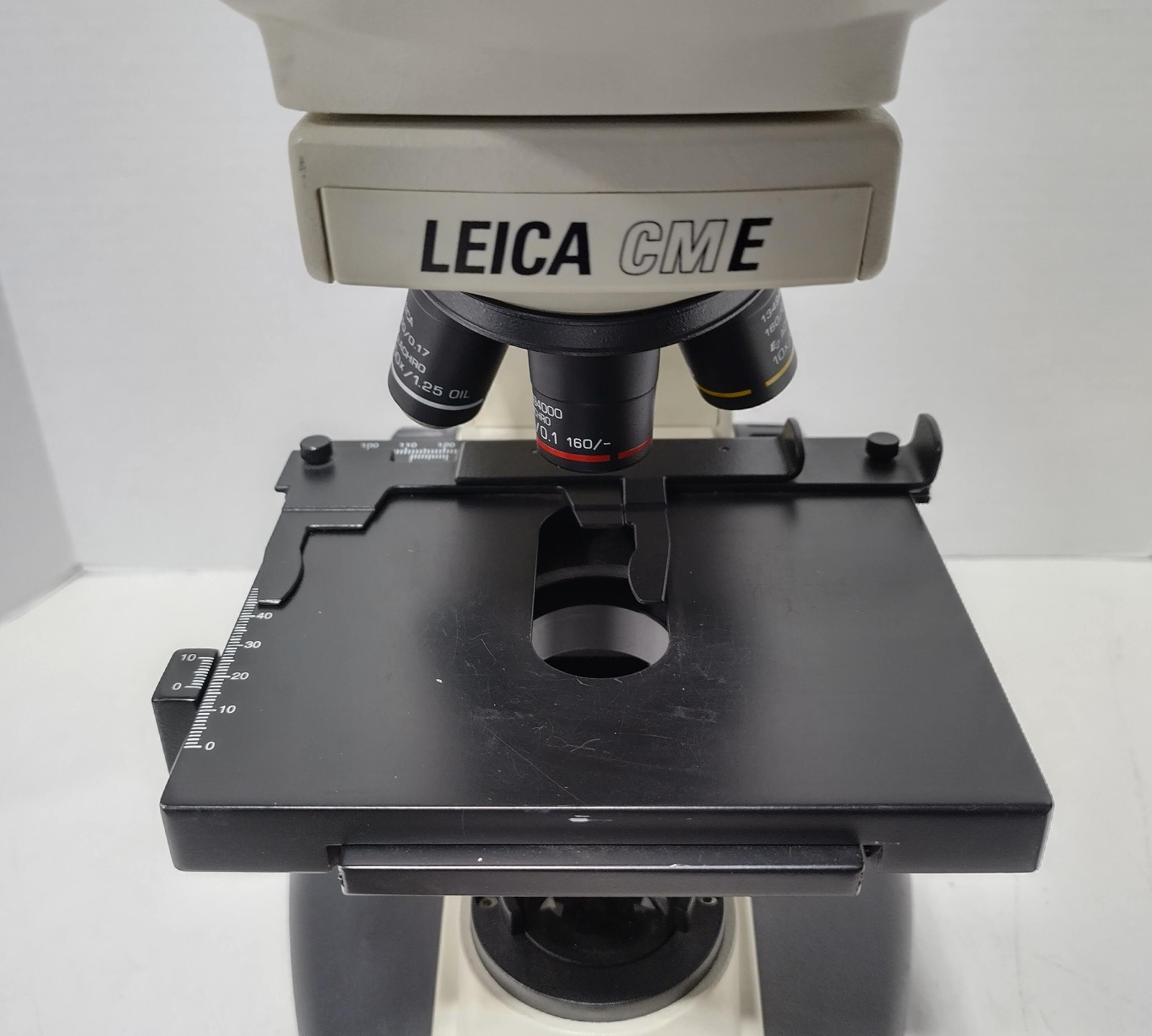 Leica CME Binocular Compound Microscope with 4 Objectives No Eyepieces/Condenser