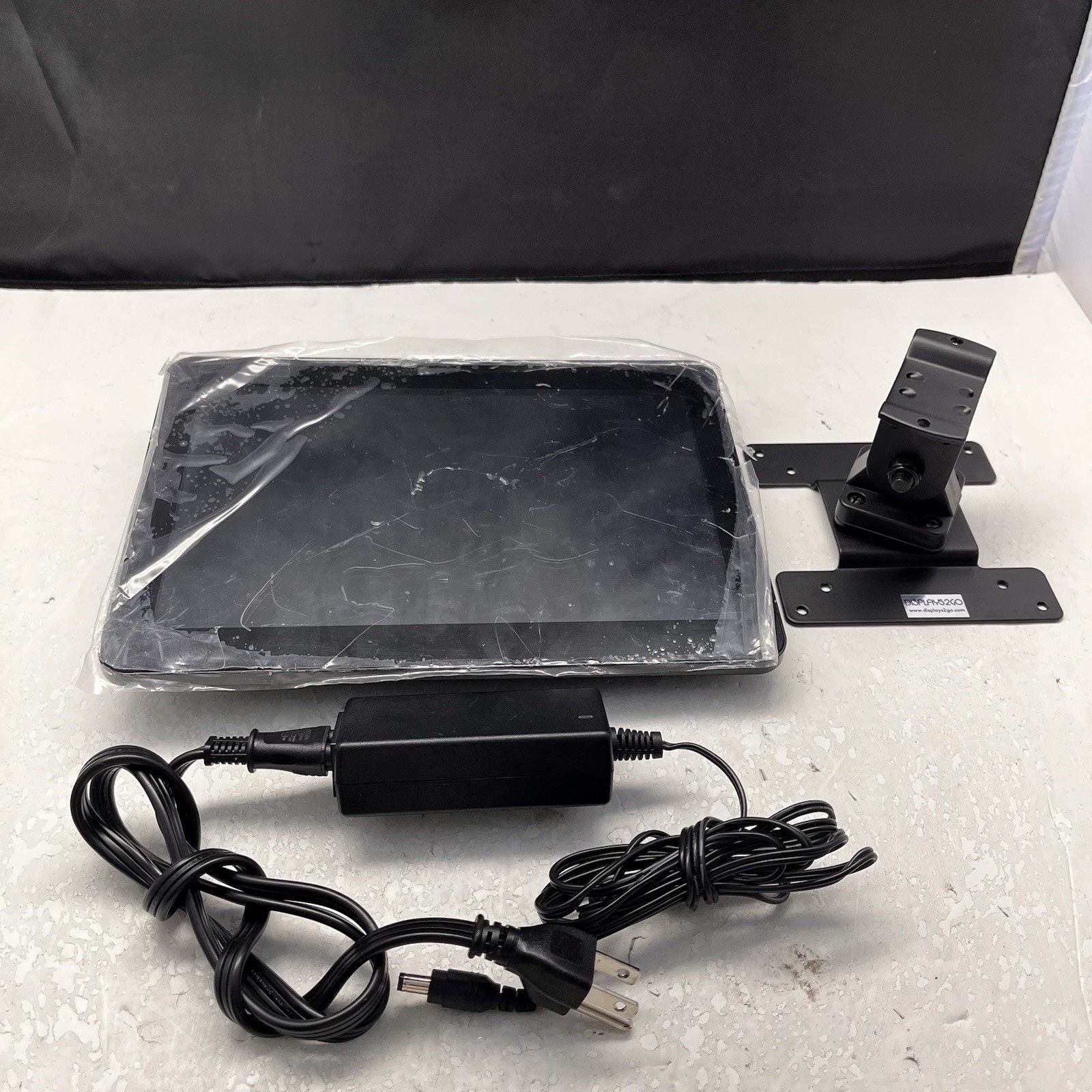 MIMO MCT-10HPQ-POE 10.1" Android Touchscreen Digital Signage Tablet Ethernet USB