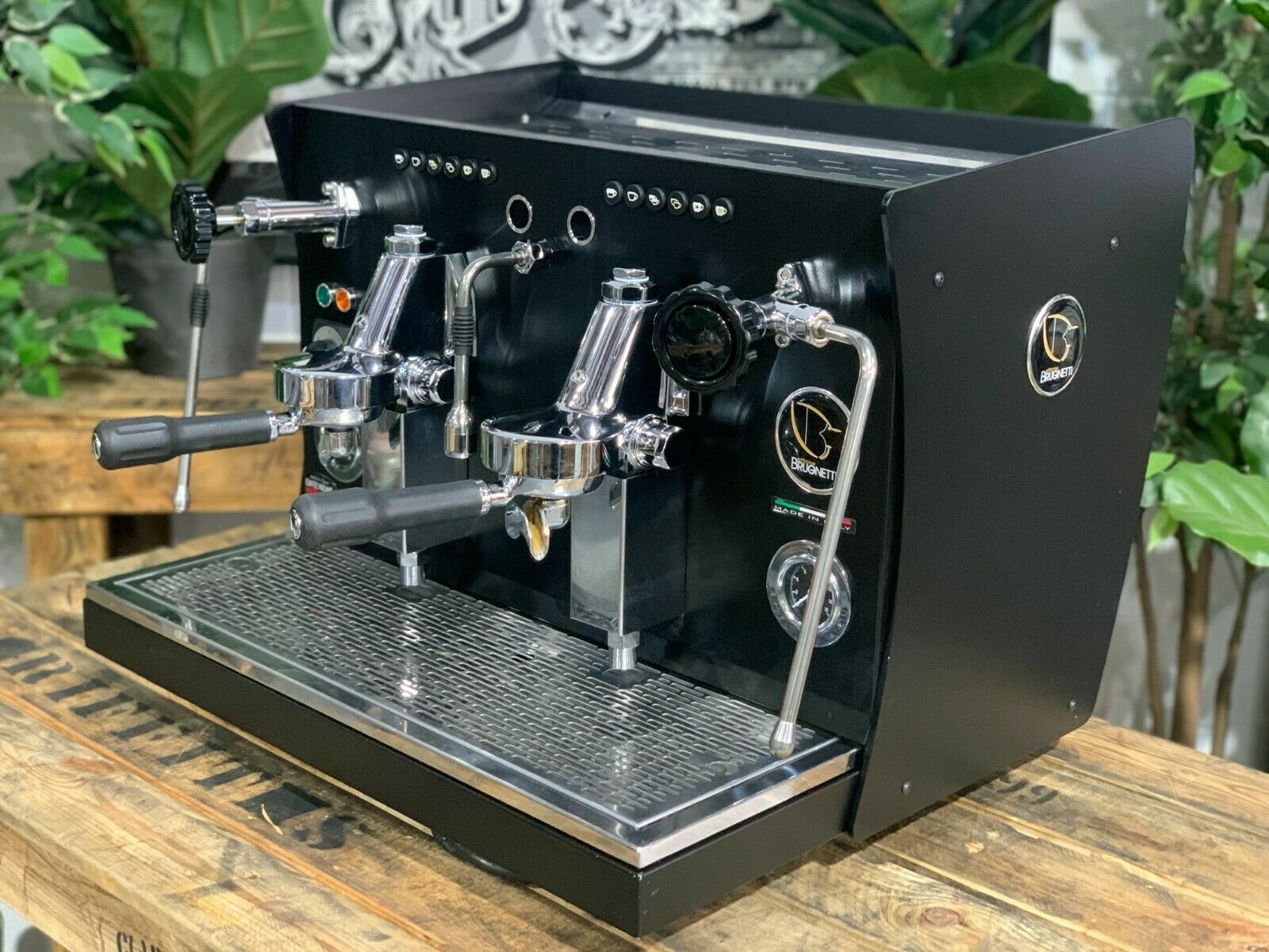 BRUGNETTI GUILIA MANUFACTUM 2 GROUP BLACK ESPRESSO COFFEE MACHINE COMMERCIAL