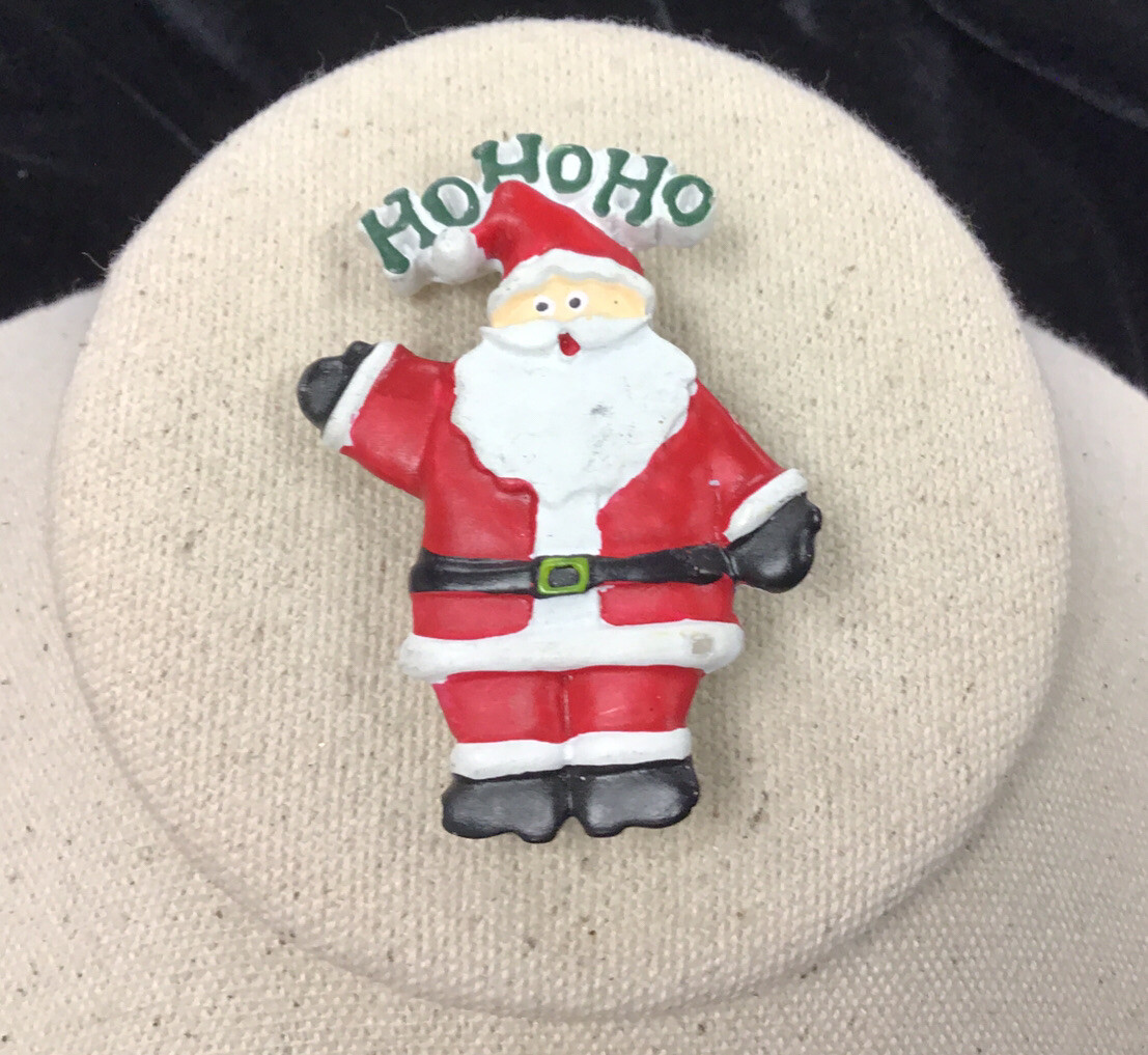 Vintage Christmas Holiday Costume Ceramic Ho Ho Ho Santa Pin A393