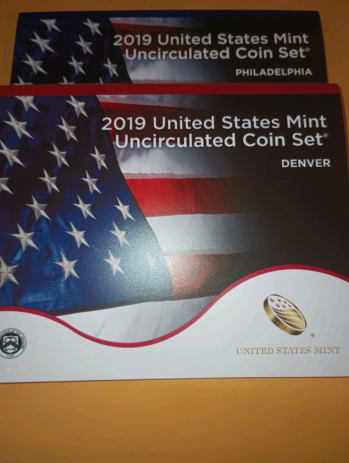 2019 US  MINT SET P / D  NICE LOOK  !