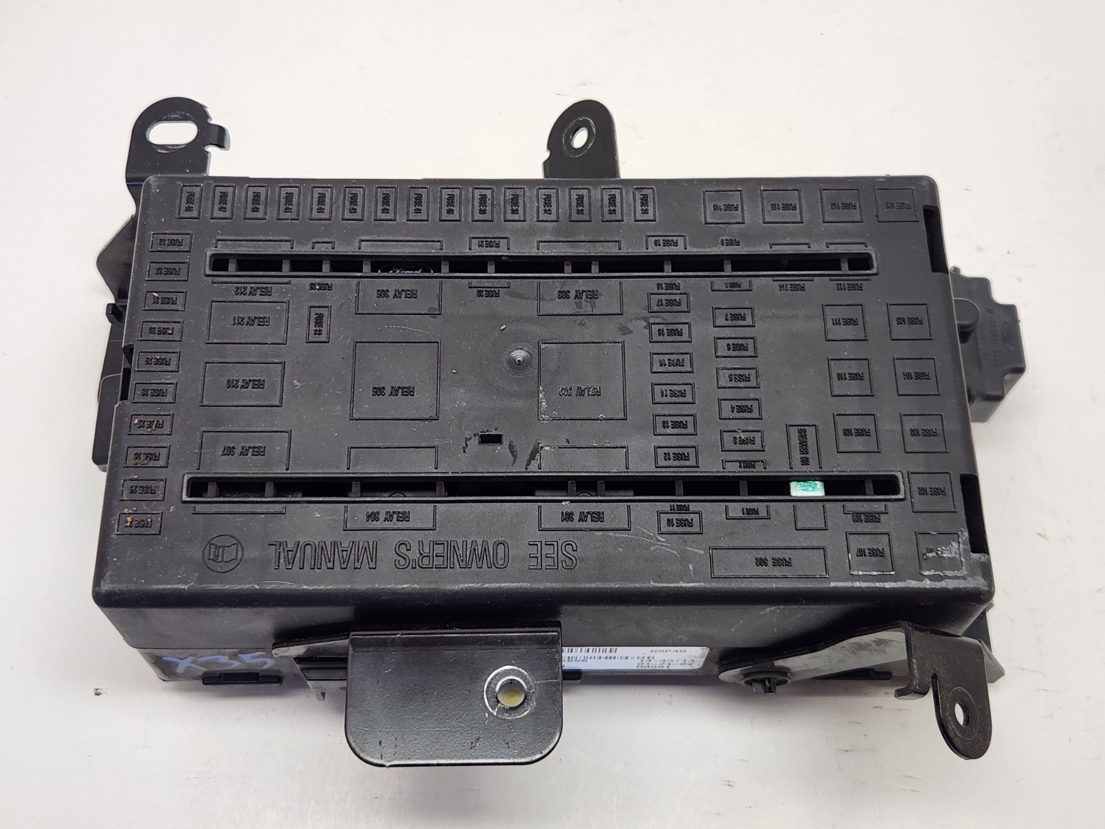 2C7T-14A067-AN 2002 Ford F-250 Super Duty In Dash Fuse Box