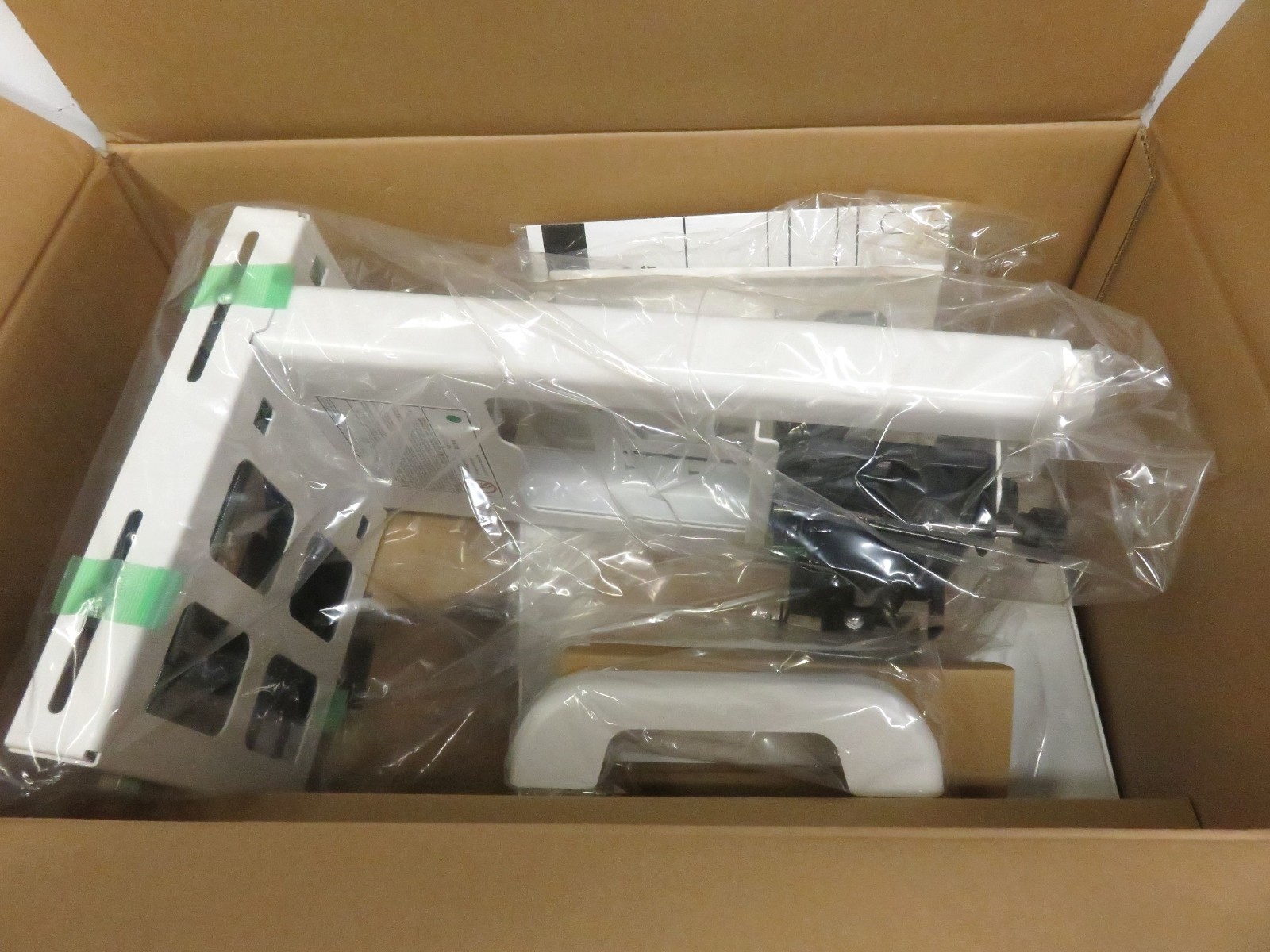 Casio YM-80 Wall Mount For XJ-UT310WN XJ-UT311WN Projector * New Open Box