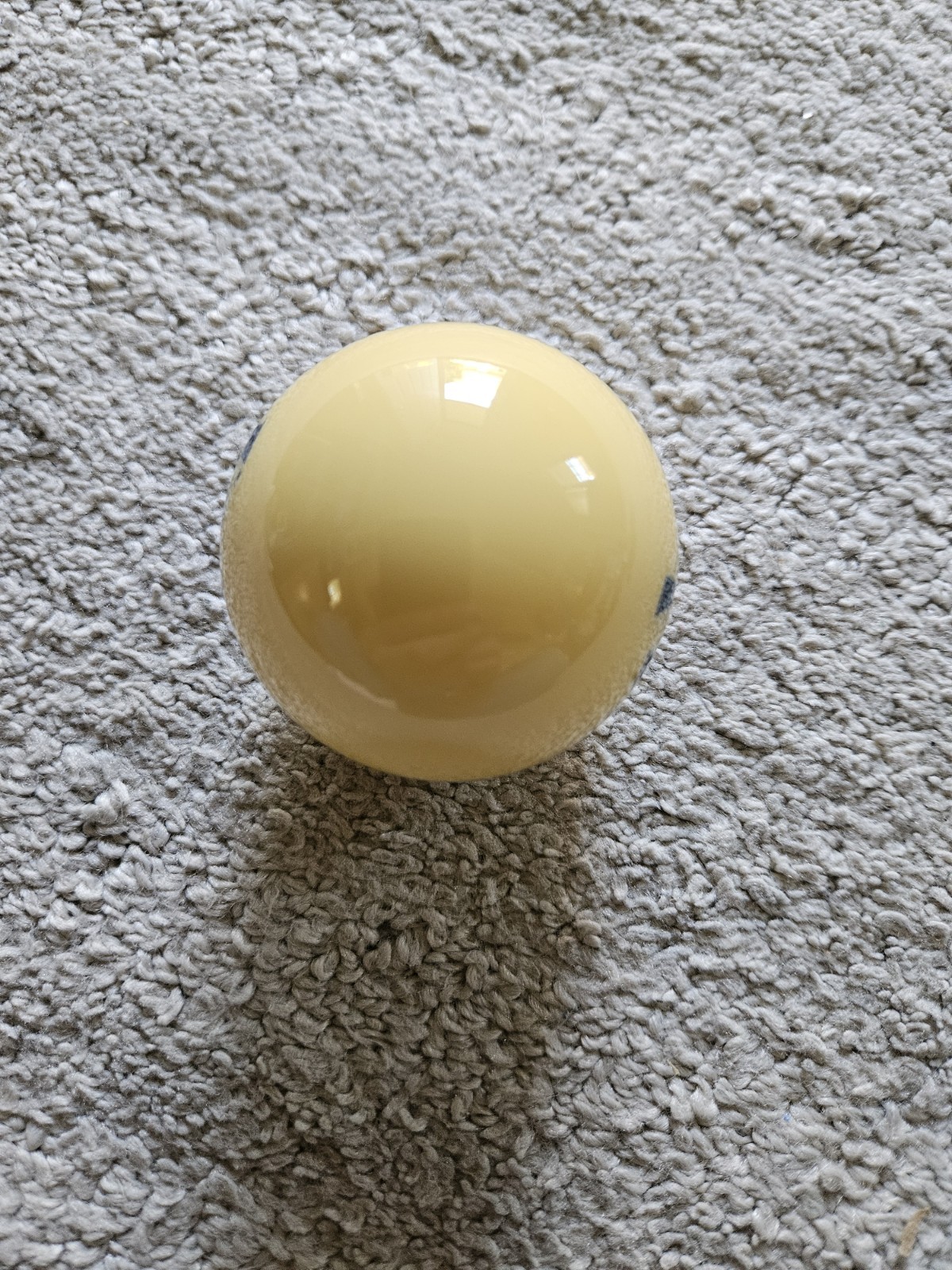 1980 White Pool Cue Ball New York Yankees Souvemir Cream Base Blue Logo