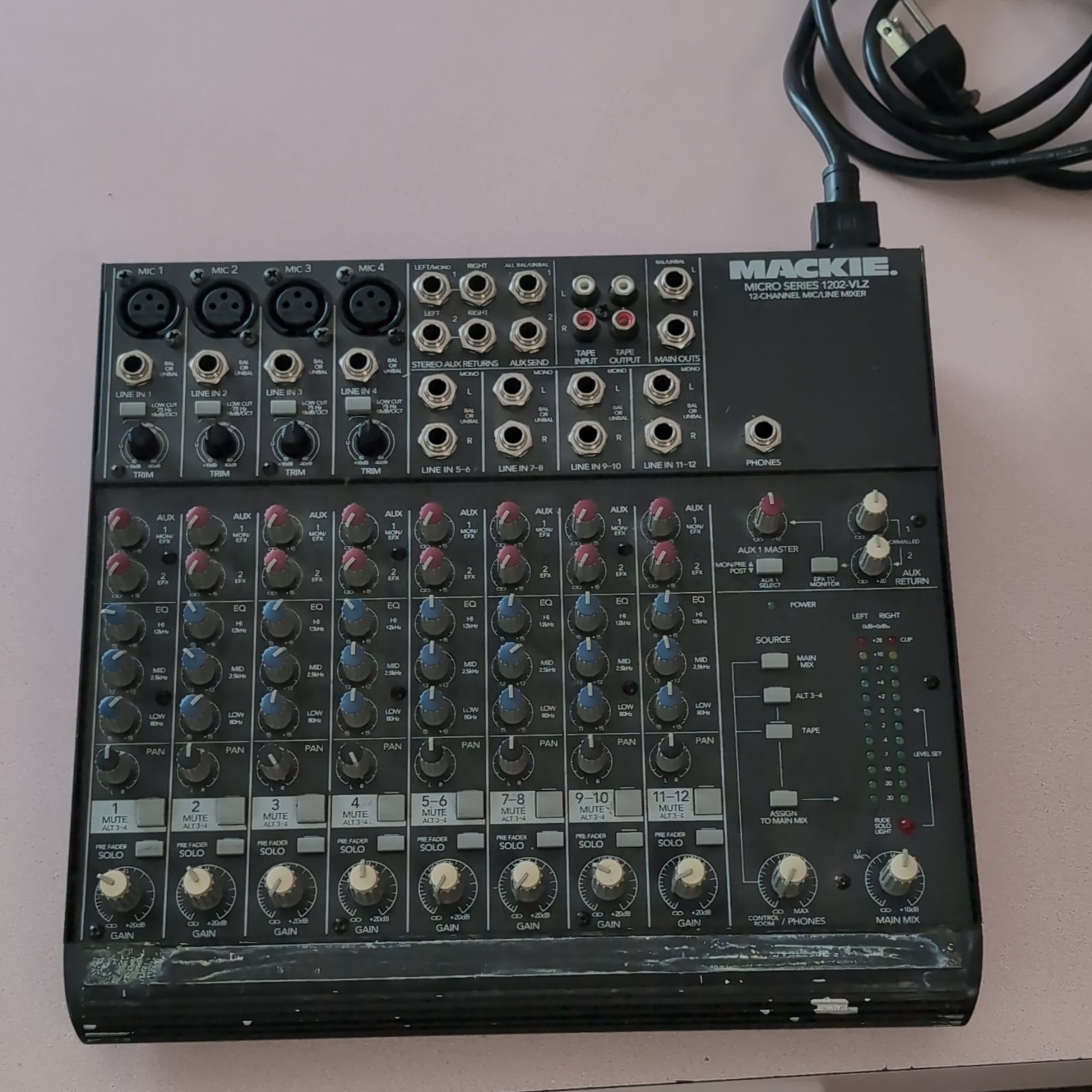 Mackie Micro Series 1202-VLZ 12-Channel Analog Mixer Phantom Power EQ PFL