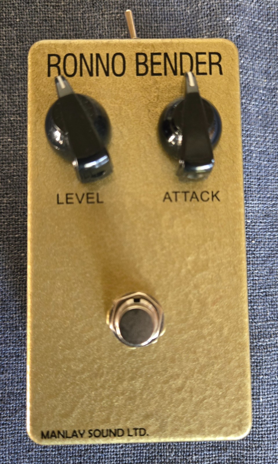 Manlay Sound Ronno Bender  Fuzz  2020 - Gold - mint condition- early batch.