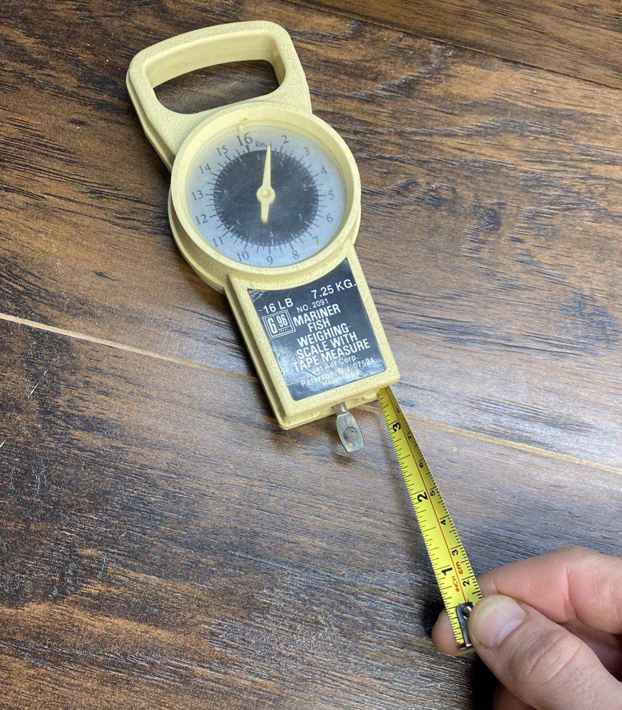 Vintage Mariner No. 2091 Fish Scale Tape Measure 16 lb 36” Fishing Scale