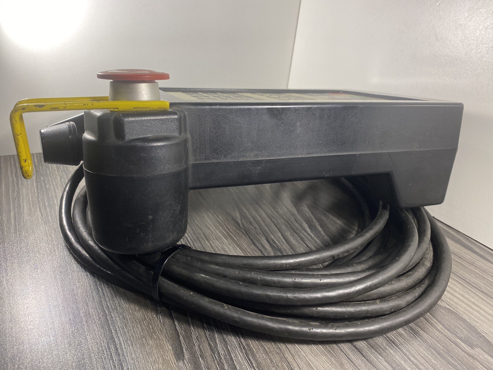 ABB YB560100-EA YB560100EA Teach Pendant S3 Operator - USA