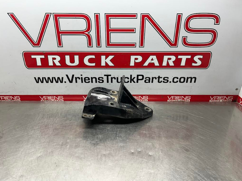 PETERBILT 105480 CAB MOUNT BRACKET