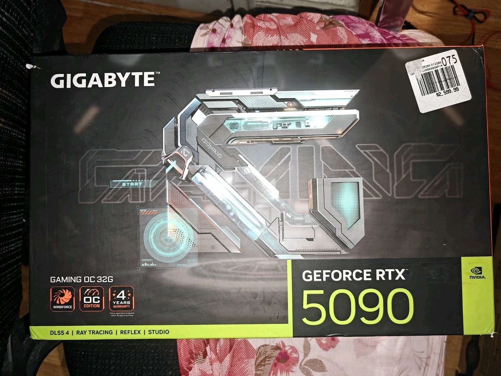 GIGABYTE AORUS RTX 5090 gaming oc No Core & VRAM With Box -FOR PARTS