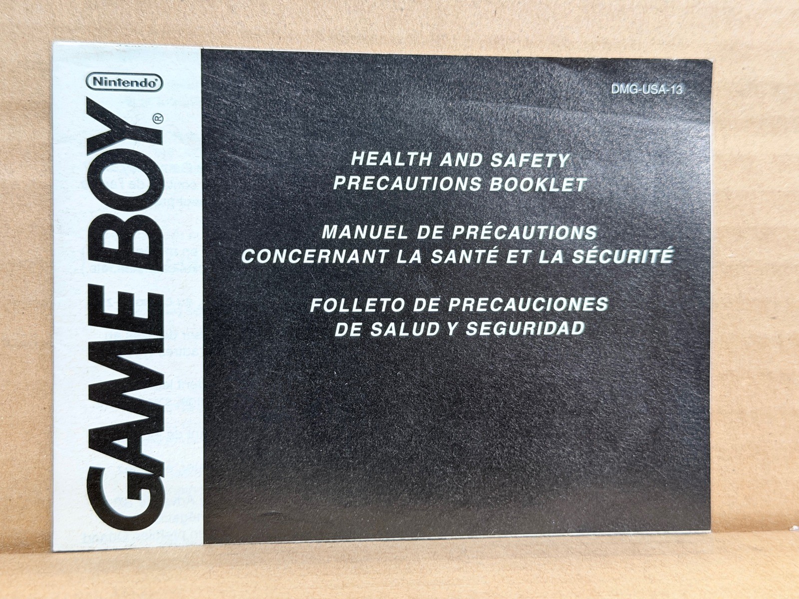 DMG-USA-13 Nintendo Game Boy Health & Safety Precautions Manual Used