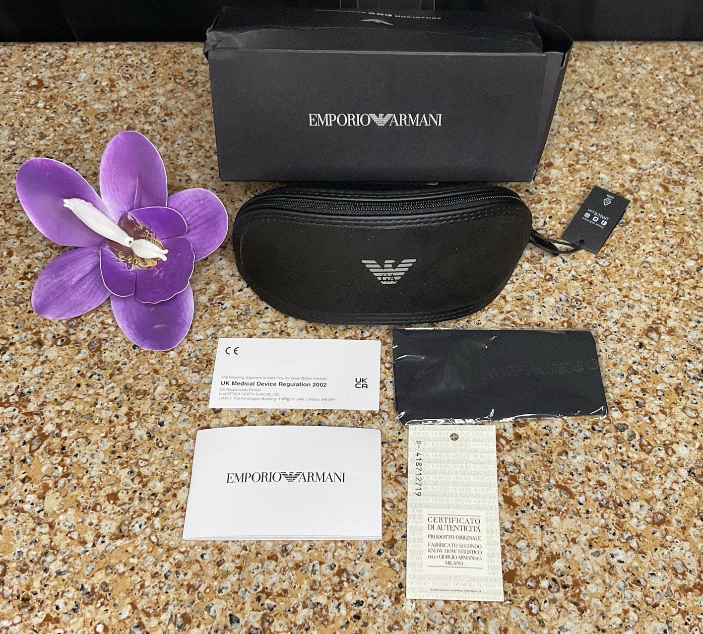 Emporio Armani Eyeglasses/Sunglasses Soft Zip Case Cleaning Cloth & Gift Box