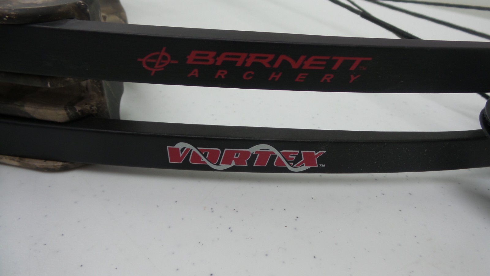 BARNETT VORTEX ELUDE HUNTER COMPOUND BOW (105731-1 R BY74)