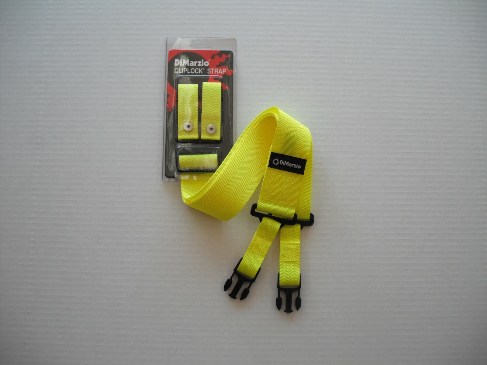 DIMARZIO NYLON CLIPLOCK STRAP 2 INCH WIDE YELLOW DD2200