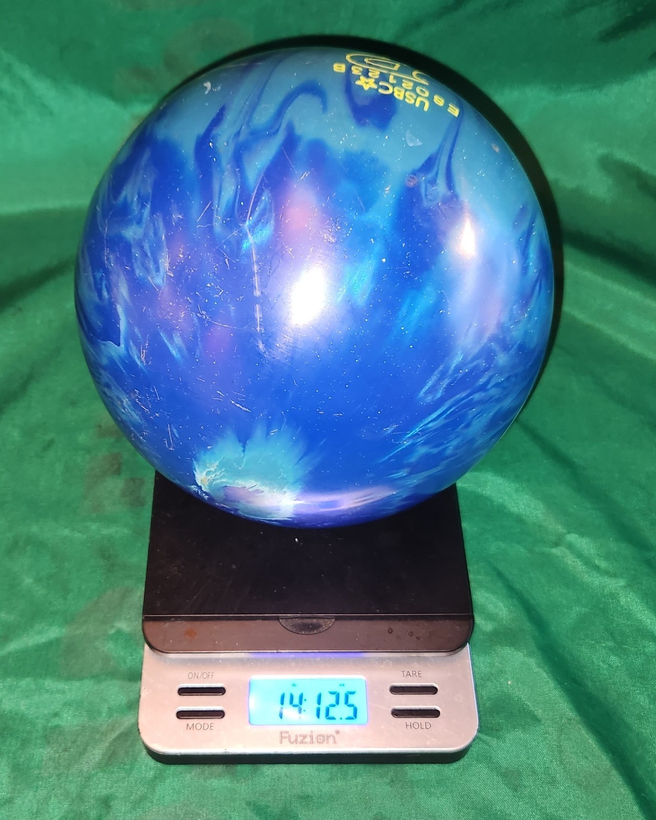 Radical Mass Bias Bowling Ball 15 lbs Preowned Span 4 3/4 Inches