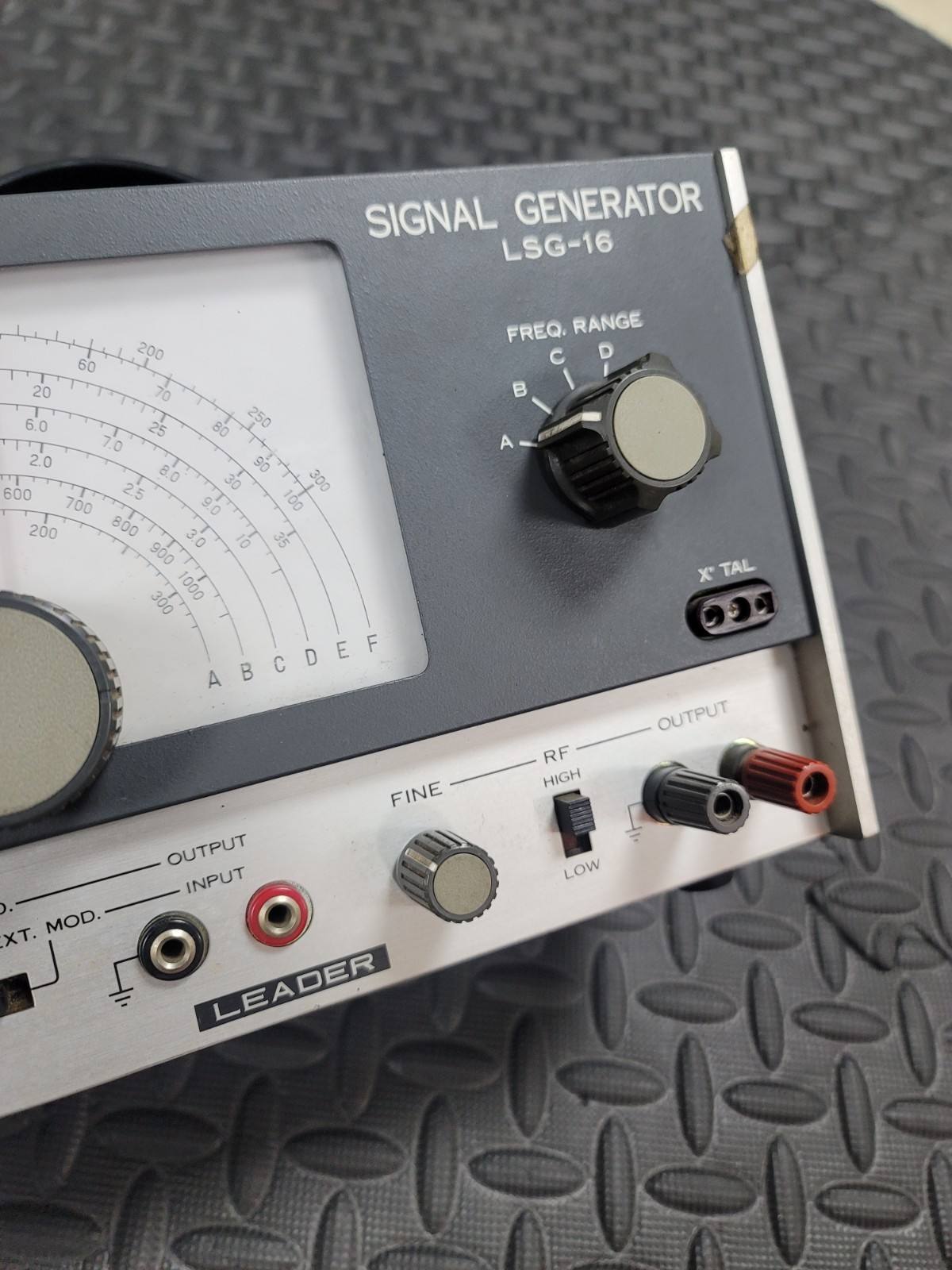 Leader Model: LSG-16 Signal Generator - AS IS