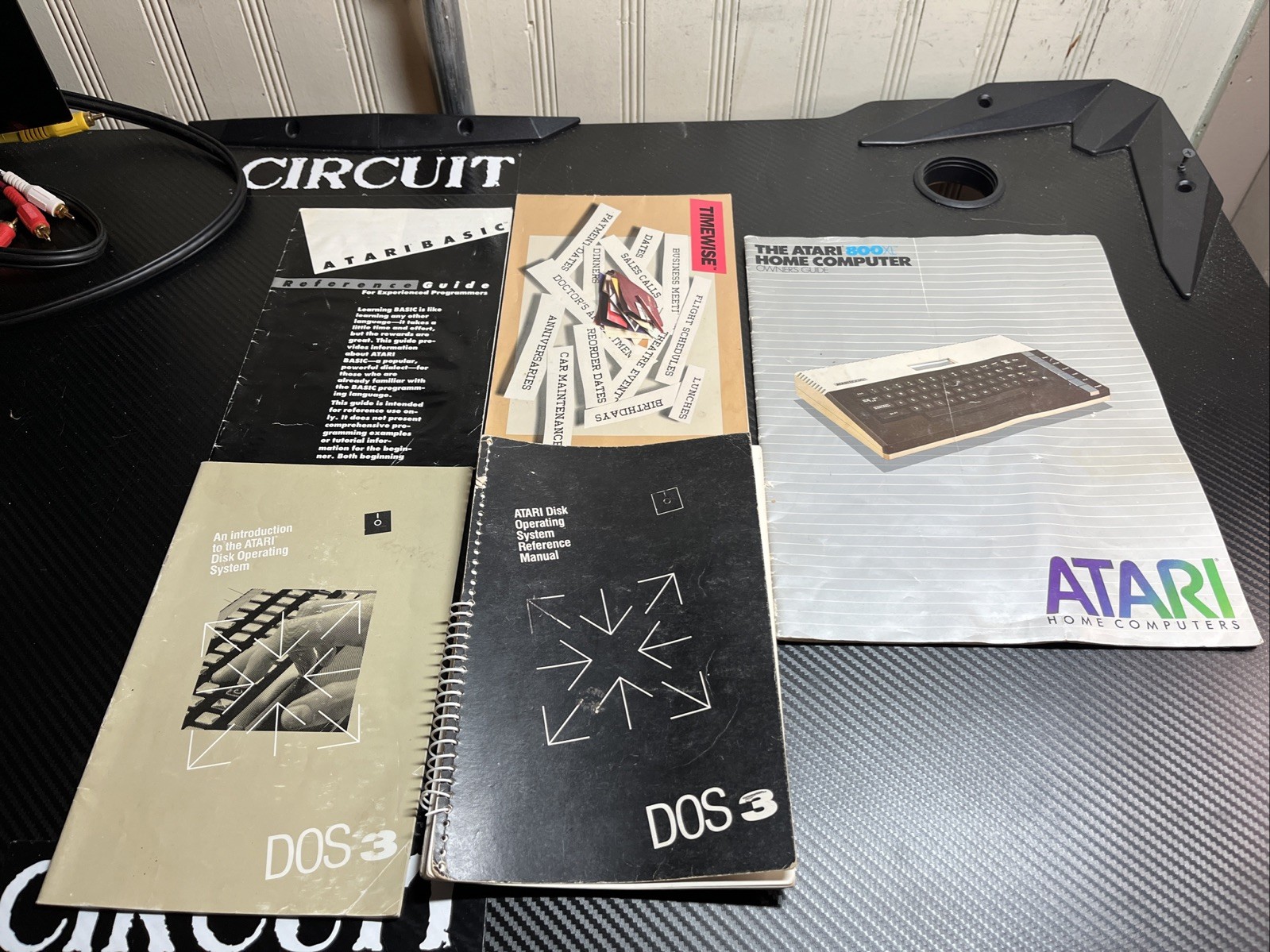 Vintage ATARI 800/XL Home Computer Owner's Guide Plus Extra Manuals