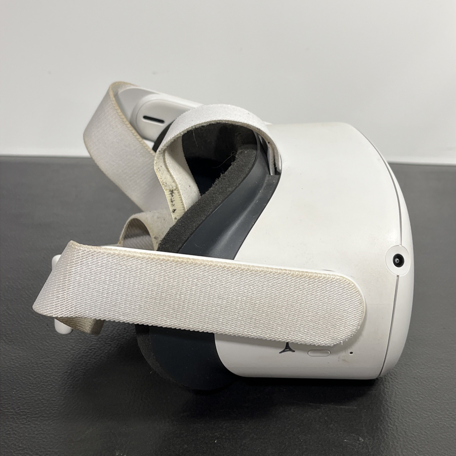 Meta Quest 2 Advanced All-In-One VR Headset UNTESTED AS IS