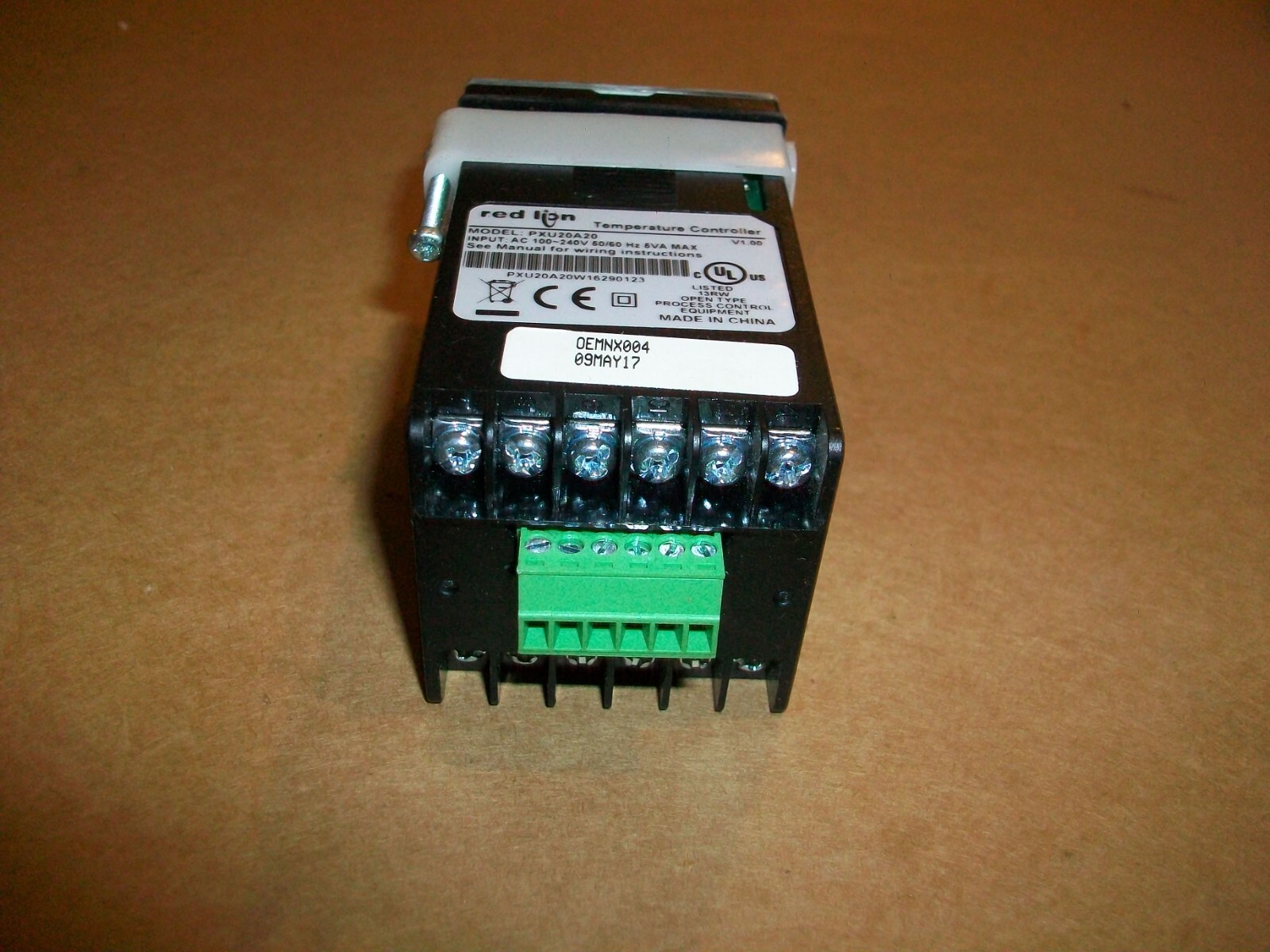 Red Lion Temperature Controller PXU20A20 100-240vac USED