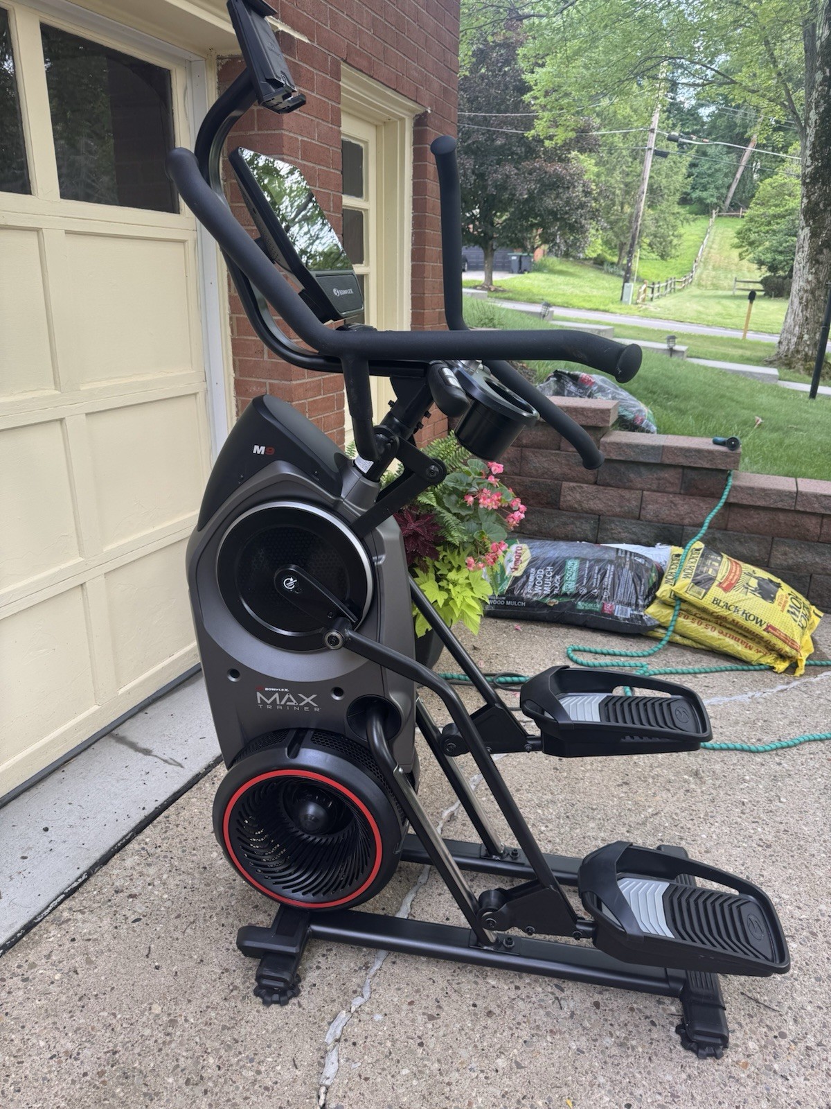 Bowflex M9 Max Trainer EXCELLENT condition. Lightly Used. $2000 new.